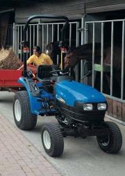 New Holland TC24D T1560 T1570 T1500 Tractors Catalog page 3